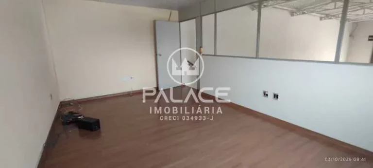 Imagem .Barracão Ótima Localização com 321,80 m²  Salão com area externa; Com 02 banheiros social; C...