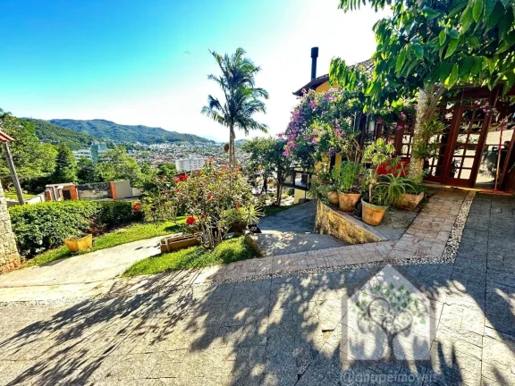 Imagem Casa ampla no Itacorubi, Florianópolis