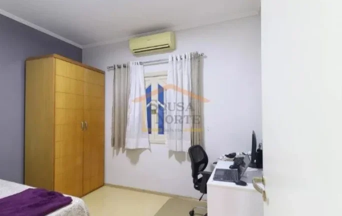 Imagem Sobrado mobiliado com 288 m² de área total. Possui 4 dormitórios, sendo 1 suíte, 3 banheiros. Am...