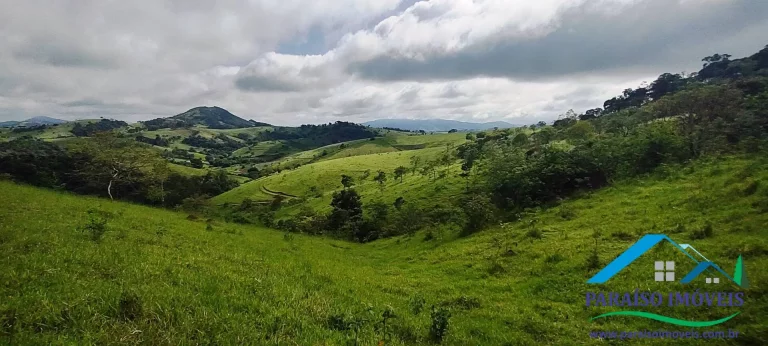 Imagem Refúgio Encantador: Sua Propriedade Rural de Sonho em Minas Gerais.