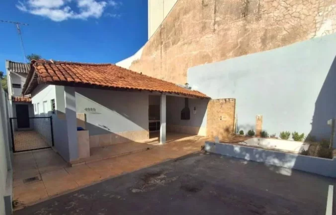 Imagem TOPISSIMA CASA NO CENTRO DE BIRIGUI ALUGA-SE E VENDE-SE 02 DORMT.