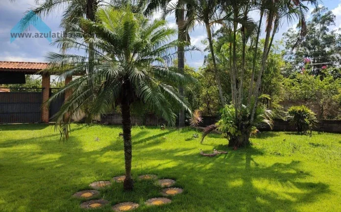 Imagem Chácara com casa e área gourmet à venda em Atibaia