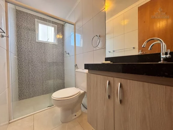 Imagem Apartamento em Praia Grande, com 2 quartos, 1 suíte, e uma sacada gourmet,80 m².