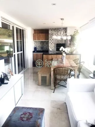 Imagem Amplo apartamento à venda com 2 quartos, sendo 2 suítes, e 3 banheiros no total. Este apartamento ...