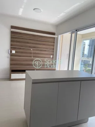 Imagem Apartamento/Studio com 50m², ao lado do Metrô Vila Madalena. Sala com varanda, 01 suíte e 01 vaga...