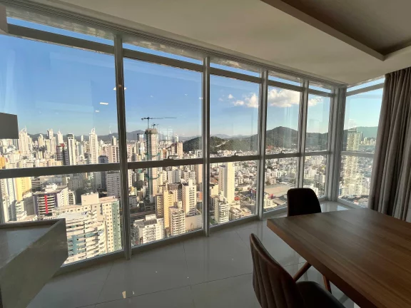 Imagem Apartamento com 4 suítes e 3 vagas de garagem em Balneário Camboriú/SC