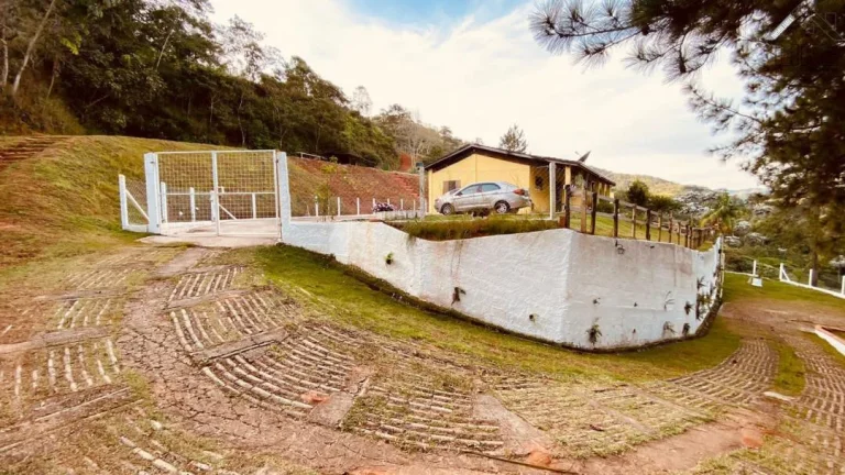 Imagem Chácara Sítio com 3 Dormitorio(s) localizado(a) no bairro em Monteiro Lobato / São Paulo Ref.:RU0005