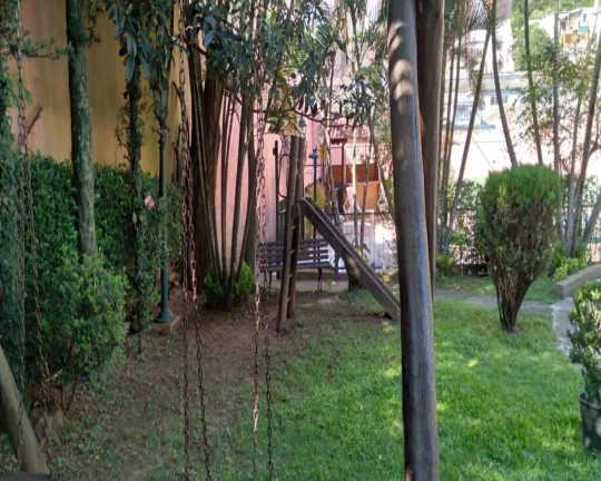 Imagem Sobrado em condomínio fechado