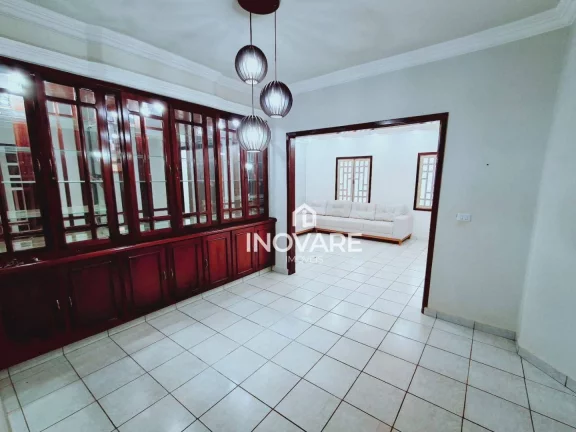 Imagem Casa com 3 dormitórios para alugar, 320 m² por R$ 3.500,00/mês - Jardim América - Itumbiara/GO