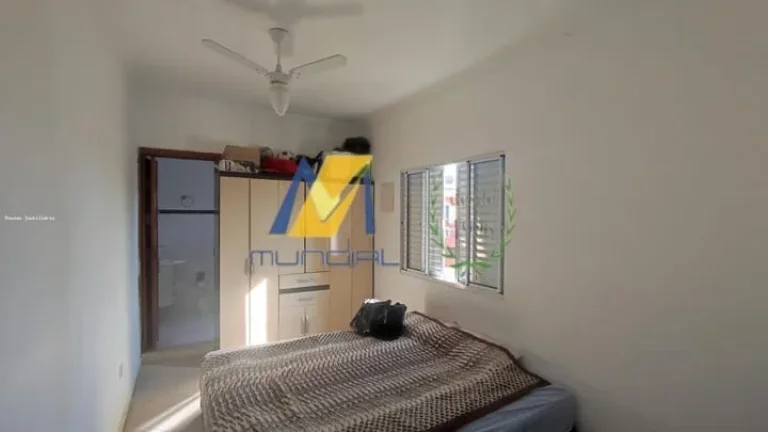 Imagem Sobrado à Venda com 160m², 3 suítes e 2 vagas!!!