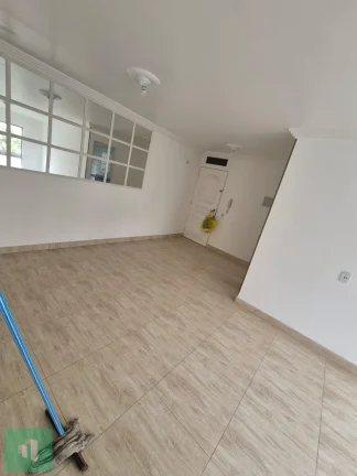 Imagem Apartamento à venda em São Paulo, Jardim Santa Emília, com 2 quartos