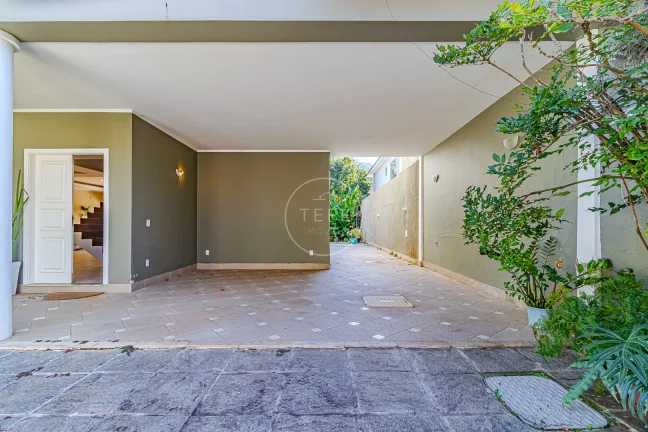 Imagem CASA com 5 DORMITÓRIOS à VENDA - 600m² de terreno - Condomínio MARAMAR