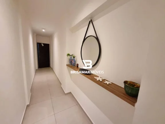 Imagem PITANGUEIRAS- UMA QUADRA DO MAR , TOTALMENTE REFORMADO , CONDOMÍNIO BAIXO , GARAGEM NO PRÉDIO.