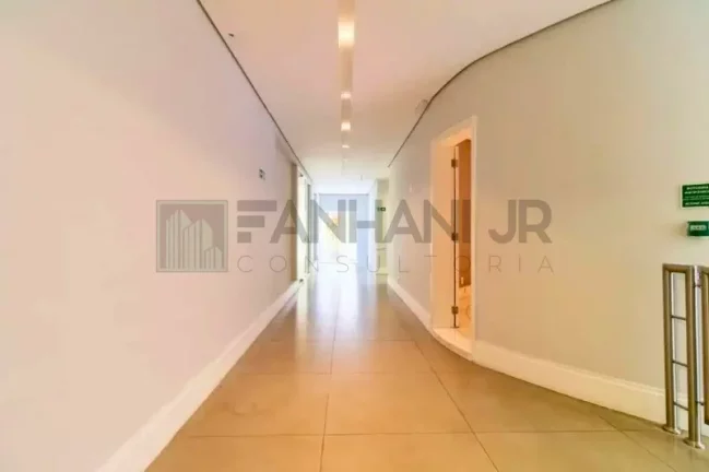 Imagem Excelente oportunidade de locação de casa comercial no Jardim América, São Paulo-SP: 5 salas, 8 banheiros, 1000m² de área!
