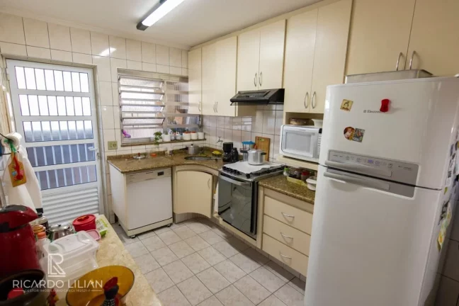 Imagem Lindo sobrado localizado na Vila Santana.