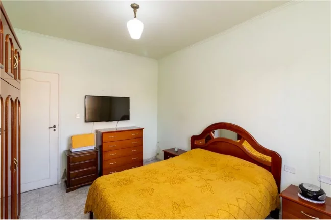 Imagem Sobrado com 5 casas e 1 galpão - Oportunidade de investimento ou moradia
