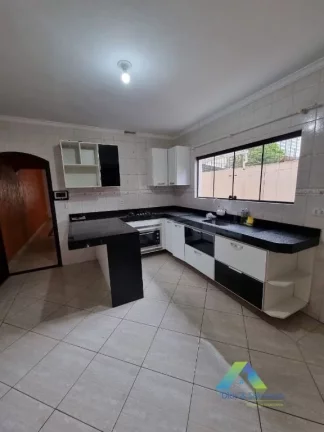 Imagem JARDIM DO MAR Lindo Sobrado 175 metros, 3 dormitórios, espaço gourmet, 2 vagas com ótima localização e valor !!!