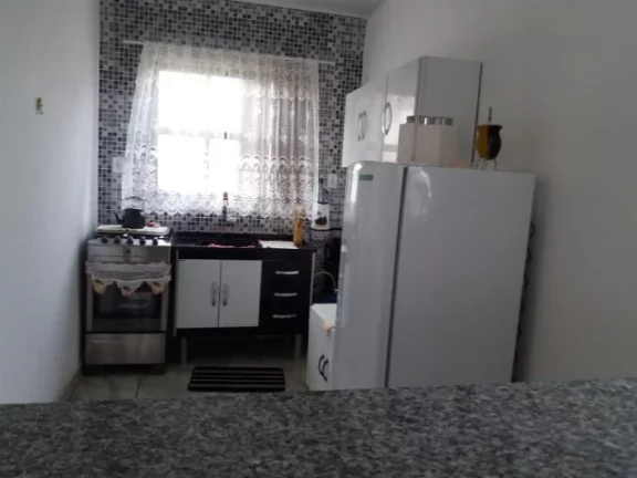 Imagem Duas Casas residenciais no Centro do Balneário Pinhal