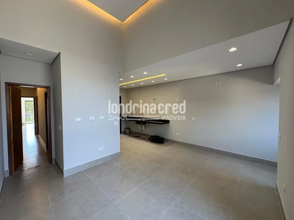Imagem Casa assobradada à venda com 106m² de área construída, 2 dormitórios (1 suíte), 3 banheiros e 2 vagas de garagem em terreno de 125m².