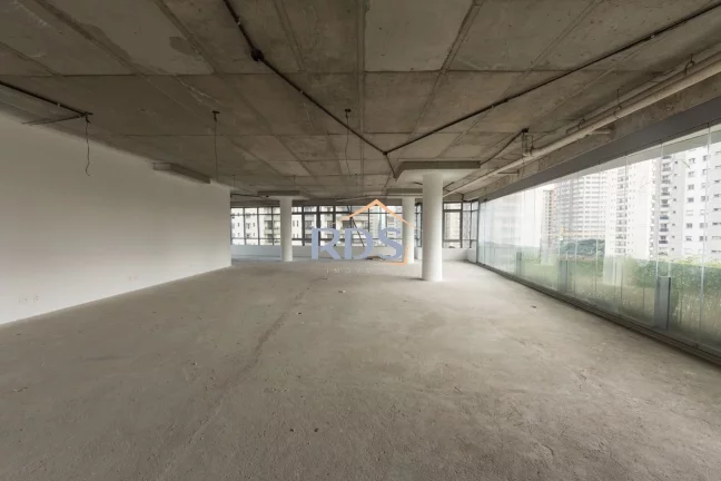 Imagem Apartamento no contrapiso a venda de 575m² com 4 suítes e 6 vagas no Itaim