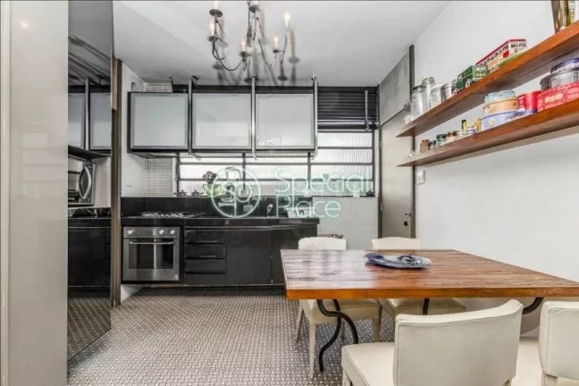 Imagem Ótimo apartamento reformado, com 110 m² no Jardim América. Living para dois ambientes com ar cond...
