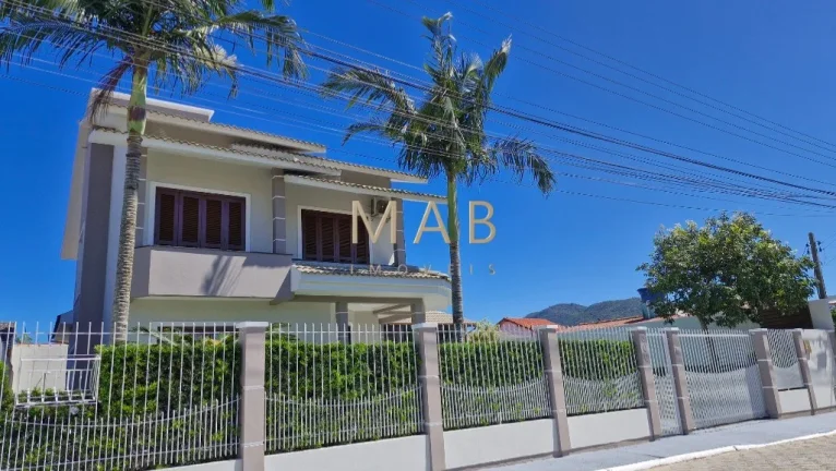 Imagem Imperdível: Casa à venda em Florianópolis-SC, Ingleses! 4 quartos, 1 suíte, 2 salas, 3 banheiros, 3 vagas, 240m².