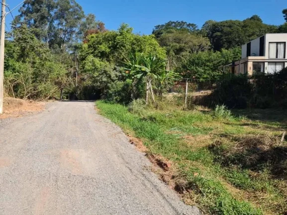 Imagem Fazendinha - LOTE 1.420,00 m², plano e sem árvores grande porte!