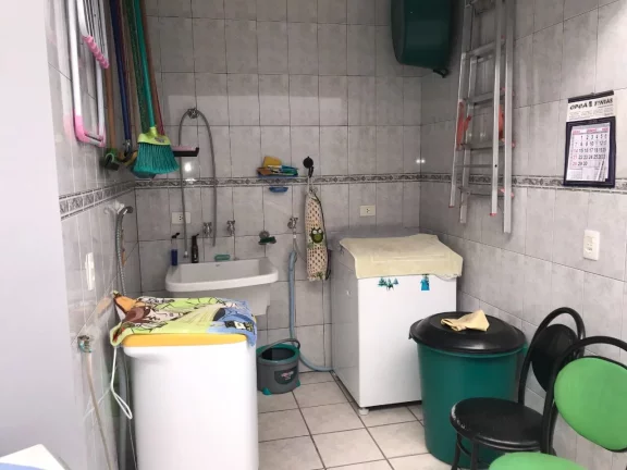 Imagem # Excelente casa assobradada no Parque Novo Oratório a 350 metros do corredor do trólebus#