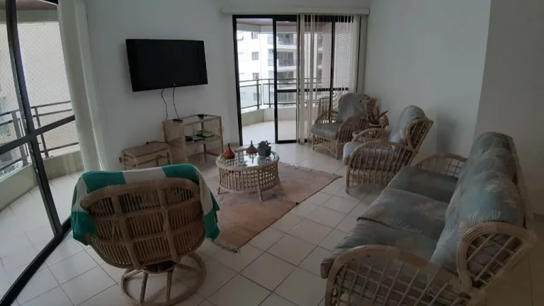 Imagem PITANGUEIRAS- UMA QUADRA DA PRA COM LINDA VISTA MAR , 02 VAGAS DE GARAGEM , MARAVILHOSA A´REA DE LAZER.