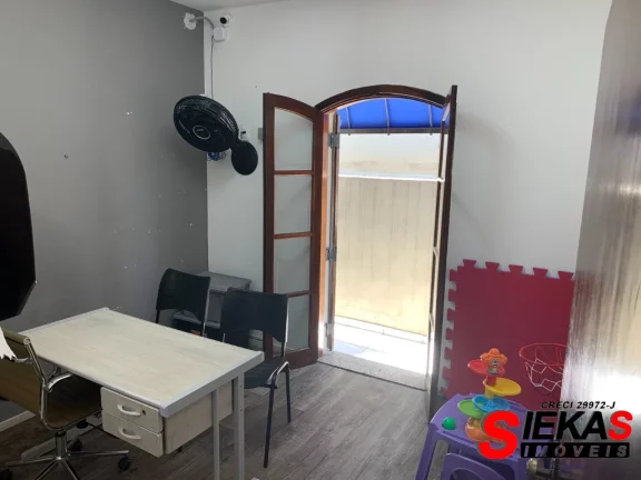 Imagem Imperdível casa comercial à venda em Cangaíba, São Paulo-SP: 4 quartos, 1 suíte, 2 salas, 2 banheiros, 2 vagas, 225 m²!