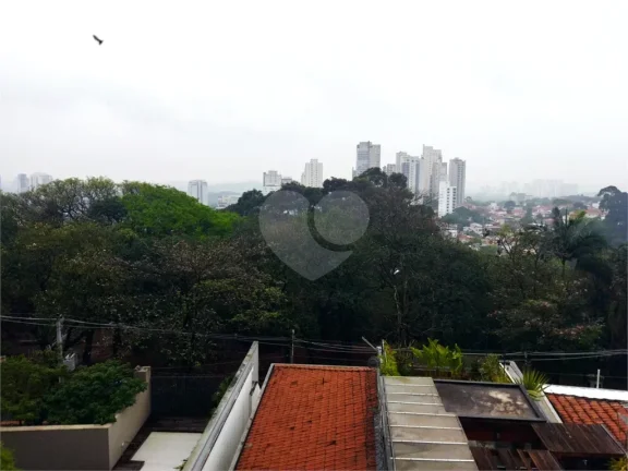 Imagem Casa à venda ou para alugar com 4 quartos, sendo 1 suíte, em Vila Madalena, São Paulo - SP