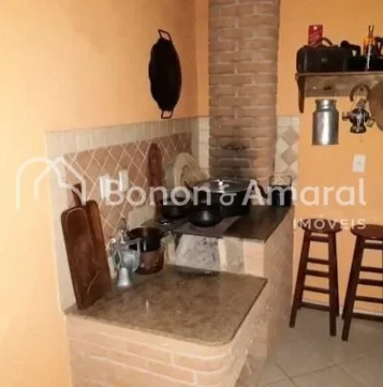 Imagem Casa em condomínio com 180 m² e 3 quartos