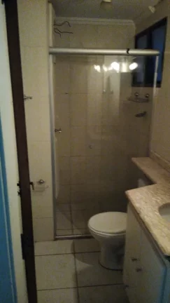 Imagem Ótimo apartamento na área central próximo ao Sesc, com 2 quartos sendo 1 com armário embutido, s...