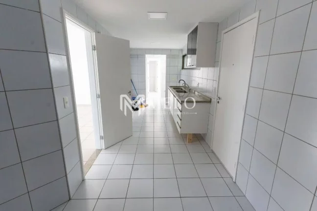 Imagem APTO. 230m2 com 4 suítes sendo 01 suíte master com closet, sala ampla para 04 ambientes com uma visão de 180° da Av. Boa Viagem I ANDAR ALTO