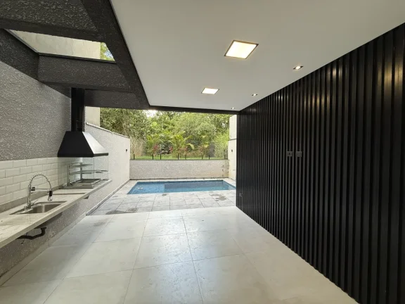 Imagem Casa á Venda no Nova Jaguarí com fundo para mata e piscina