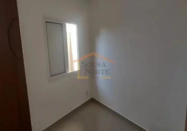 Imagem Apto 2 dormitórios, sala, cozinha, área de serviço, quintal e 1 banheiro com box e chuveiro, semi...