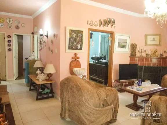 Imagem Casa à venda, 200 m² por R$ 980.000,00 - Albuquerque - Teresópolis/RJ