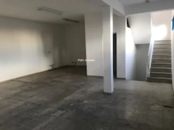 Imagem Aluguel de Loja Comercial de Alto Padrão em São Paulo-SP, Alto de Pinheiros: 2 salas, 2 banheiros, 12 vagas de garagem, 800m².