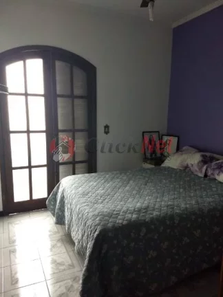 Imagem Sobrado com Salão Comercial no bairro Mauá em São Caetano