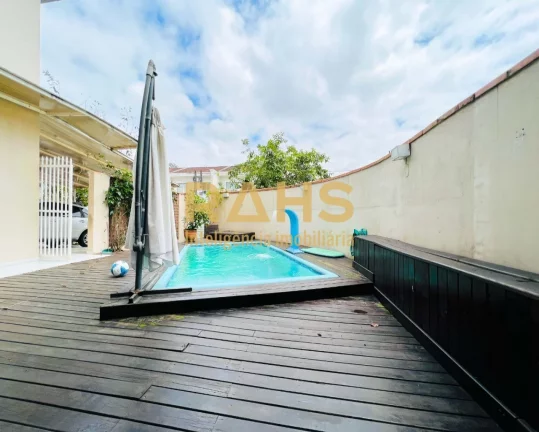 Sobrado Geminado de Esquina no Condomínio Residencial Santos Dumont próximo ao Shopping Garten, e ...