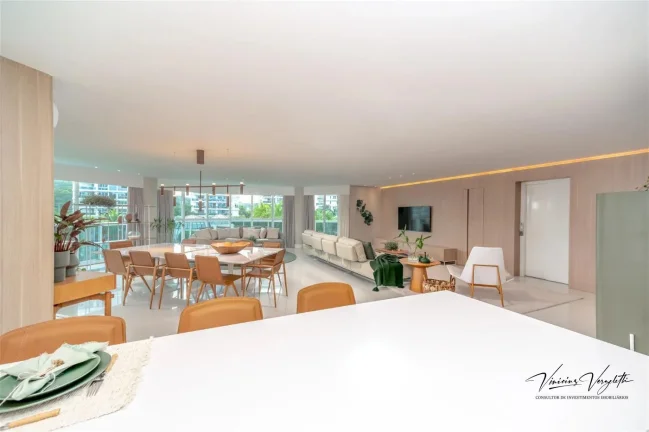 Imagem Apartamento 4 ou + dormitórios para Venda em Itajaí / SC no bairro Praia Brava de Itajaí