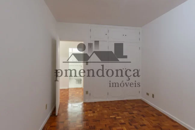 Imagem Apartamento em Higienópolis com 3 quartos (1 suíte) e 2 vagas, 210 m²