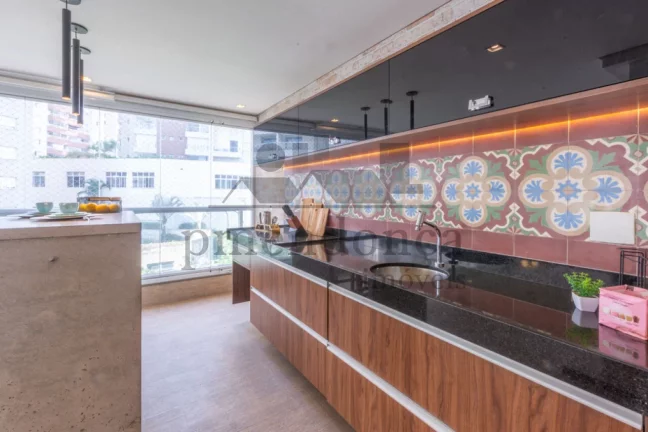 Imagem Apartamento no Alto da Lapa com 190m², 3 suítes e 3 vagas.