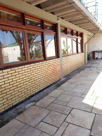 Imagem Na bairro Jardim Botânico,2 dormitórios e mobiliado