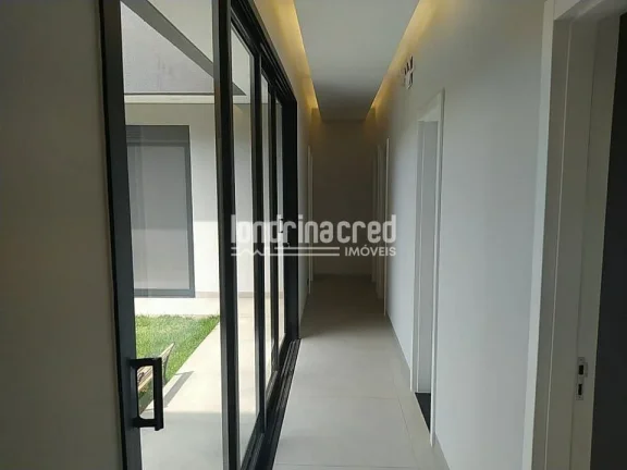 Imagem Casa com conceito moderno, ótima localização, possuindo 03 quartos, sendo 01 suíte, 2 banheiros, sala, cozinha, 4 vagas de garagem, Monte Belo, Londrina.