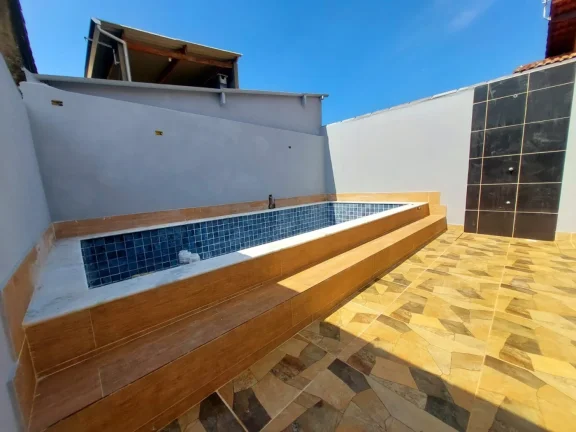 Imagem Casa para Venda em Itanhaém, Guacyra, 3 dormitórios, 1 suíte, 2 banheiros, 3 vagas