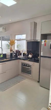 Imagem Casa Térrea, 3 dormitórios ( 1 suíte), 2 vagas, Bela Vista, Caçapava.