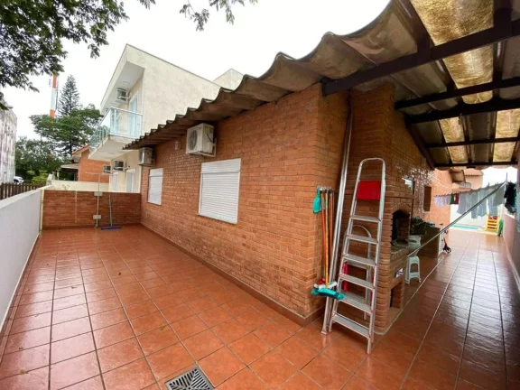 Imagem Casa com 2 dormitórios à venda, 91 m² por R$ 690.000,00 - Vila Tanquinho - Ferraz de Vasconcelos/SP