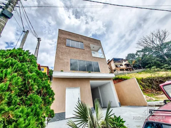 Imagem Casa à venda, 216 m² por R$ 800.000,00 - Albuquerque - Teresópolis/RJ