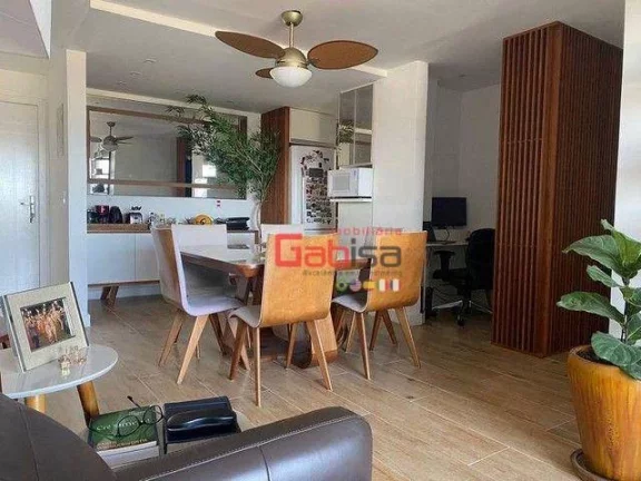Imagem Apartamento semimobiliado com 2 dormitórios à venda, 100 m² por R$ 640.000 - Braga - Cabo Frio/RJ